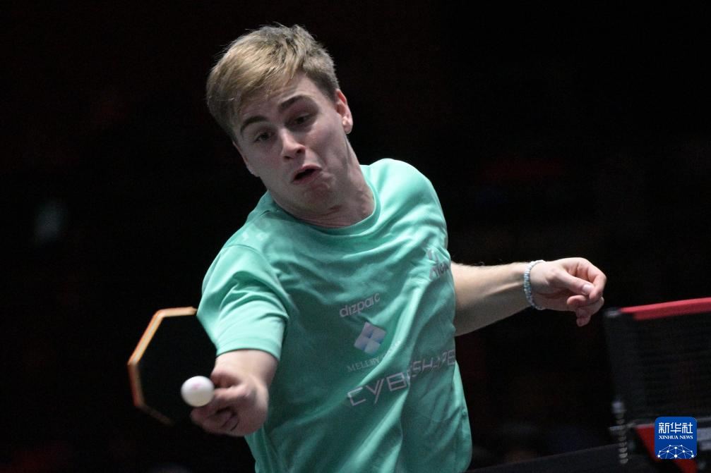 万乐天的表 万乐天的表