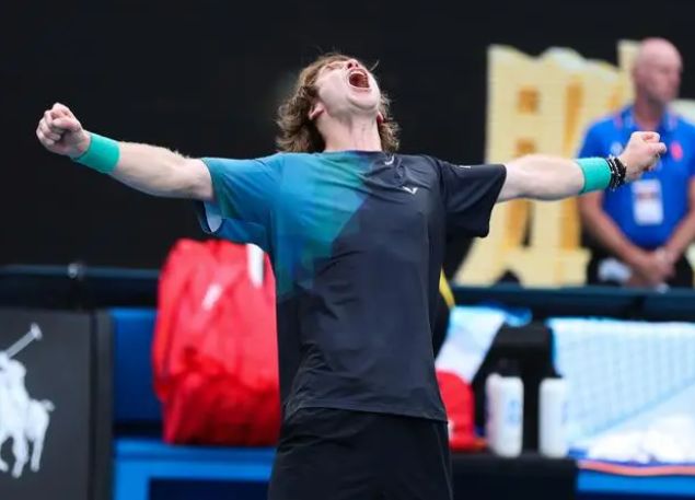 聚光灯的舞 聚光灯的舞