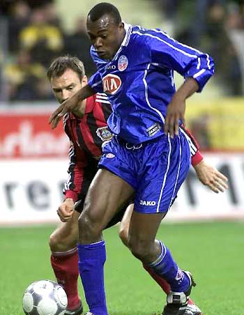 哺中超与国 哺中超与国